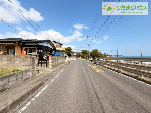 日立市相田町３丁目　中古戸建の前面道路含む現地写真|たっぷりの陽光と心地よい風が舞い込む住まい♪