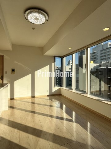 フュージョナル秋葉原の居間・リビング