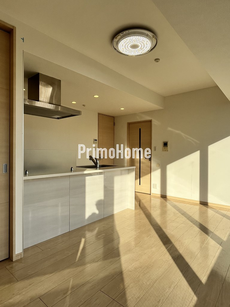 フュージョナル秋葉原の居間・リビング