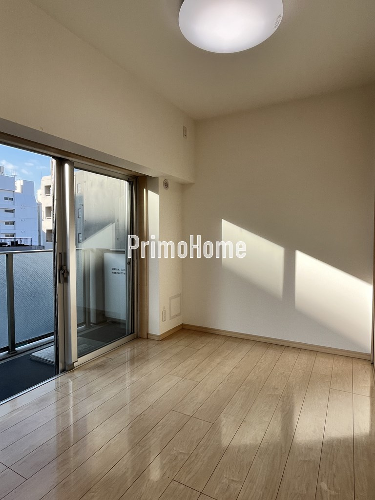 フュージョナル秋葉原の洋室