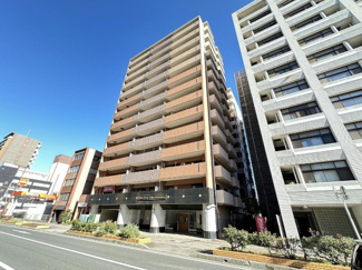 【外観】 | ダイアパレス千葉美術館 | 千葉市立本町小学校まで徒歩3分！毎日の通学も安心できる距離で、お子さまの成長を見守れる環境です♪