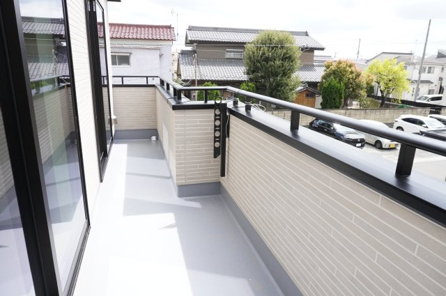 草加市清門3丁目 新築分譲住宅 全3棟 B号棟のバルコニー