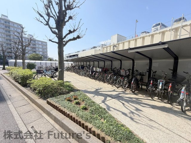 パークフィールドみさとテラ・ウエスト2街区2号館の駐輪場|駐輪場（要空き・料金確認）