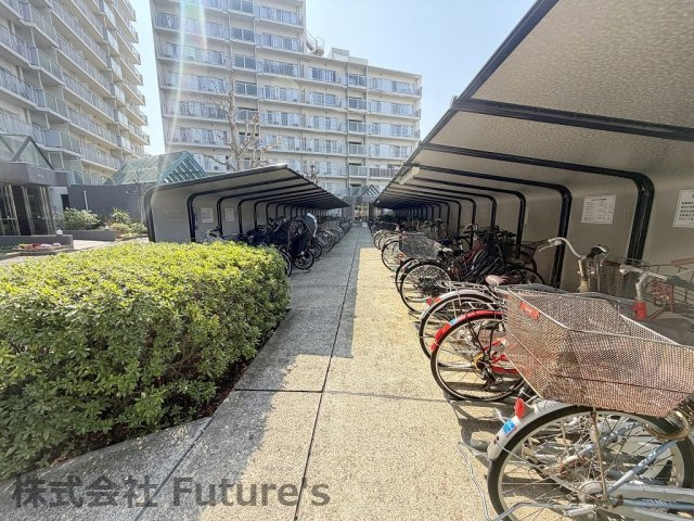 パークフィールドみさとテラ・ウエスト2街区2号館の駐輪場|駐輪場（要空き・料金確認）