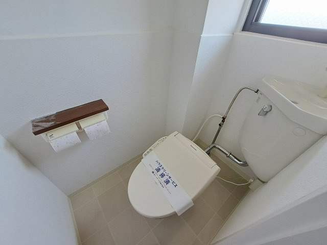 メゾン甲子園六番町のトイレ