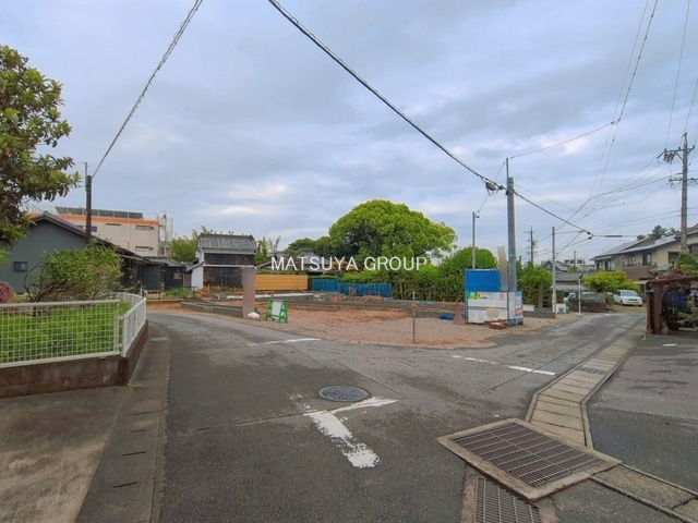 【前面道路含む現地写真】の画像