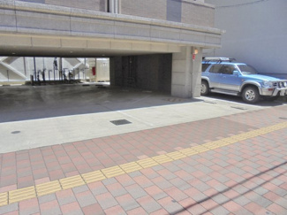 【駐車場】