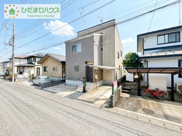 【外観】 | 龍ケ崎市松ケ丘1丁目　中古戸建 | たつのこモール徒歩約6分♪
小学校も徒歩約9分！！
生活環境良好(^^)v