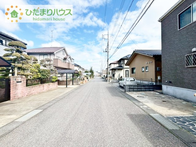【前面道路含む現地写真】 | 龍ケ崎市松ケ丘1丁目　中古戸建 | ３６０°ビュー写真掲載中！！まるで現地にいるような、体験できます。 ホームページからご確認下さい・・