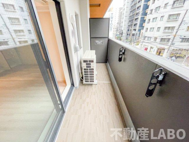 コンフォリア・リヴ博労町一丁目Qのバルコニー