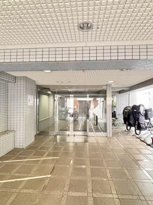【エントランス】 | ヴェルフォーレ・Ｗ | ゆとりのあるエントランスです