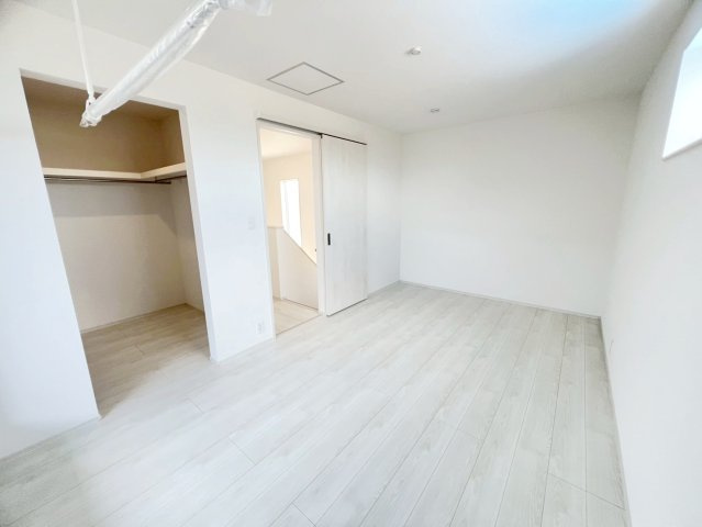 焼津市石津の洋室