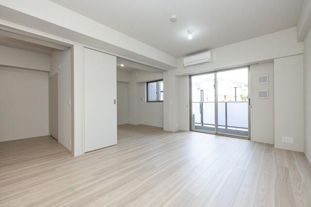 ＮＩＩＹＡ平和台