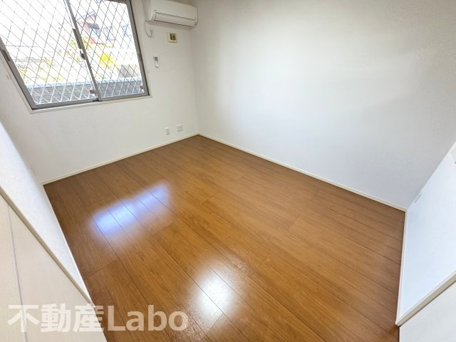 アーバンコート沖洲　二番館の洋室