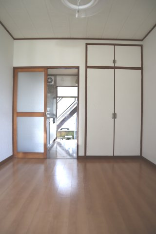 三鷹市井の頭２丁目のアパートの洋室|コンパクトで使いやすい洋室です