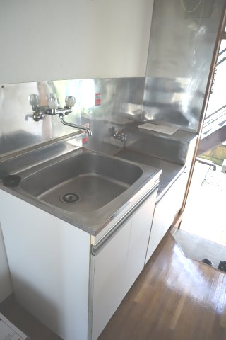 三鷹市井の頭２丁目のアパートのキッチン|きれいなキッチンです