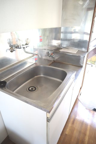 三鷹市井の頭２丁目のアパートのキッチン|使いやすいキッチンです