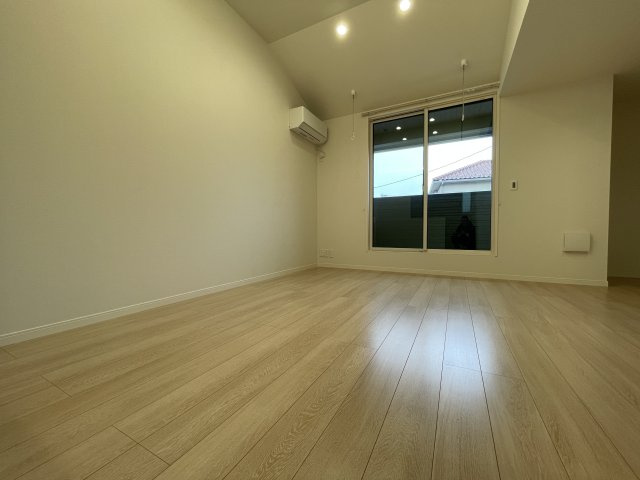 町田市能ヶ谷５丁目のアパートの居間・リビング