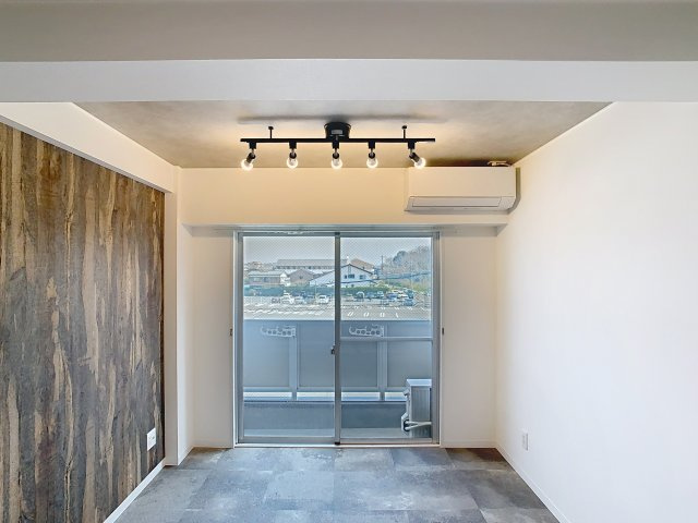 大成マンションの洋室
