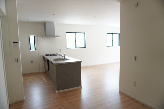 越谷市大字大林 新築分譲住宅 全2棟 2号棟の居間・リビング