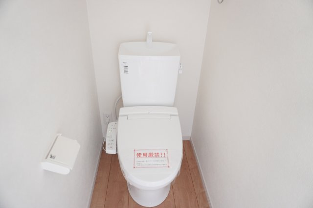 越谷市大字大林 新築分譲住宅 全2棟 2号棟のトイレ|2階