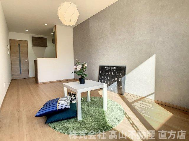 Prevoyance直方駅前の居間・リビング