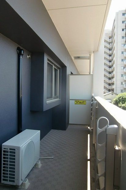 熊本市中央区新屋敷２丁目の賃貸マンションのバルコニー