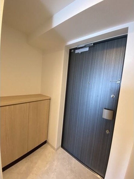 VILLA・SERENO桜山の玄関