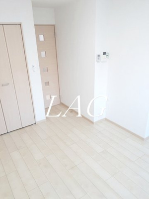 【居間・リビング】 | シャレー壱番館 | 洋室のお部屋です。