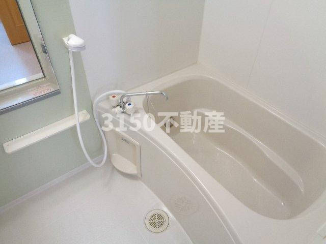 メゾンアンジュ琴塚　Ｂの浴室