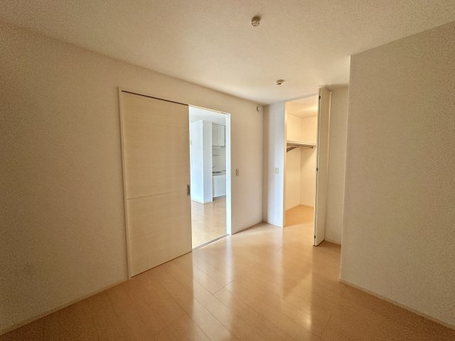 泰山木苑A棟の洋室