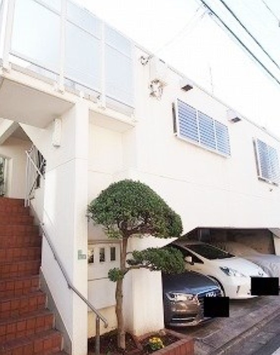 柴田マンションのエントランス