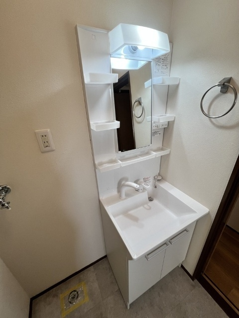 アーバン柳原の独立洗面台