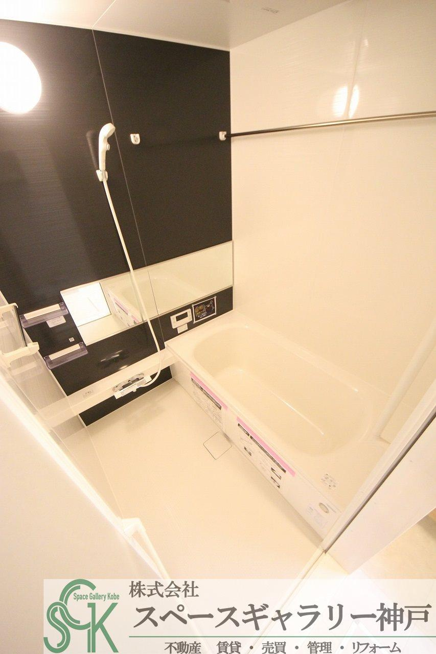 グラン　セレーナ　オオクボの浴室|※お部屋により仕様が異なる場合があります。