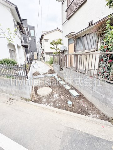 カインドネス小川西町のエントランス