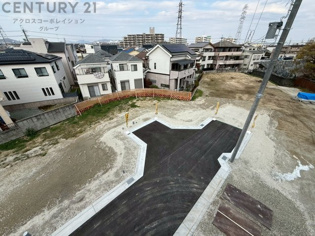 全13区画の分譲地（区画内は住人以外の車が通らないのでお子様も安心の環境です）