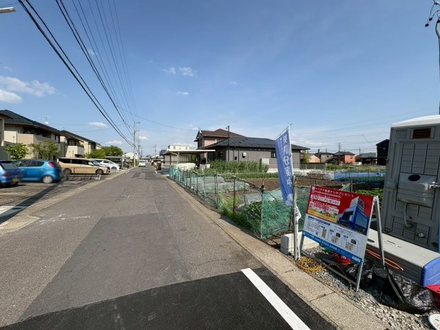 クワイエ　各務原市那加宮浦町第１　全２区画分譲の前面道路含む現地写真|「現地（2026年4月3日）撮影」　
■前面道路　
■ヤマダ不動産　株式会社リライフ