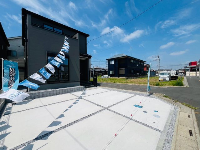 【Livele Garden】　幸手市東4丁目　全2邸の前面道路含む現地写真|カースペース並列2台駐車可能♪
2026年8月撮影
