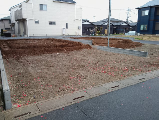 【Livele Garden】　幸手市東4丁目　全2邸の前面道路含む現地写真|カースペース並列2台駐車可能♪
2026年3月撮影