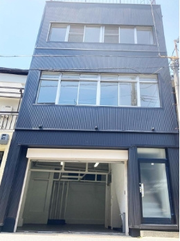 港区南市岡店舗