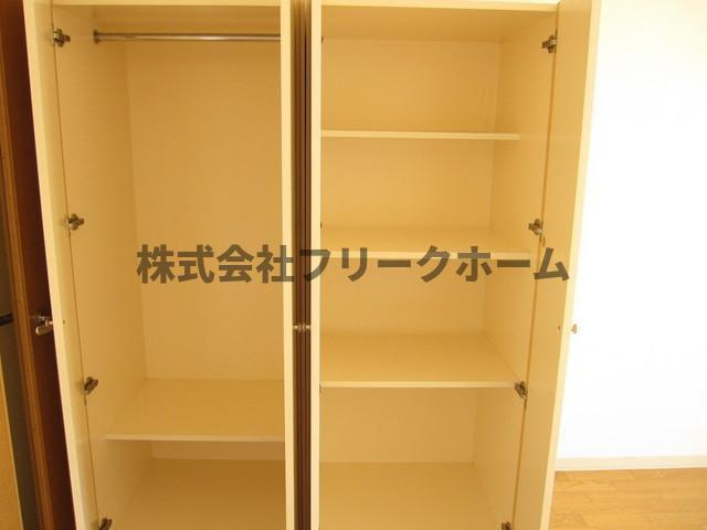 武蔵野市御殿山１丁目の賃貸マンションの収納
