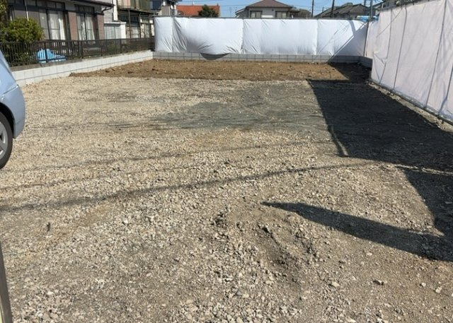 【構造・工法・仕様】 | 木造住宅とは土台、壁、柱など建築物の強度を支える構造体の材に木が使用されている構造を指します。構造体は建物の自重を支えるだけではなく風圧や水圧、積裁荷重などあらゆる衝撃に耐えるための基礎です。