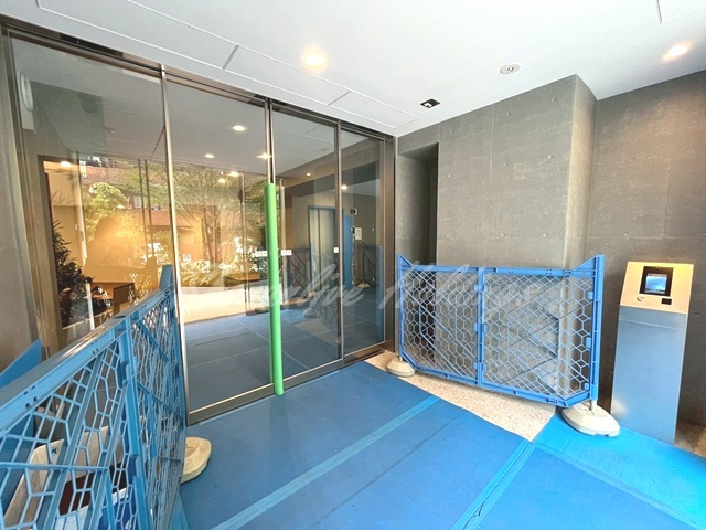 横浜市西区平沼１丁目の賃貸マンションのエントランス|おしゃれなエントランス♪