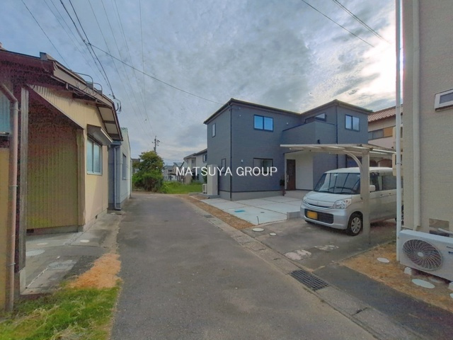 【前面道路含む現地写真】の画像