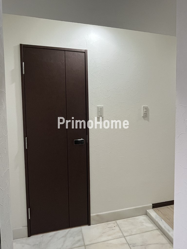 ブレシア銀座イーストの玄関