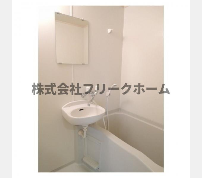 武蔵野市境２丁目の賃貸マンションの浴室