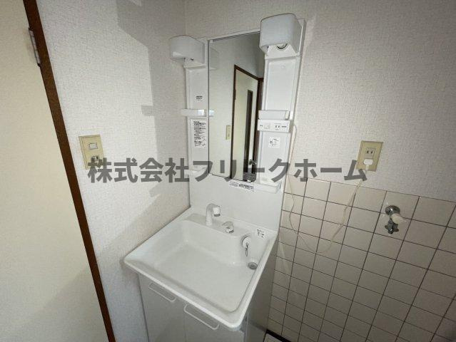 武蔵野市境南町２丁目の賃貸マンションの独立洗面台