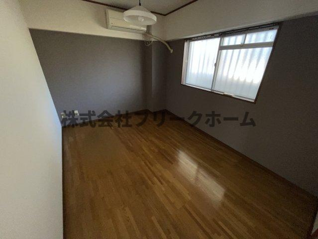 武蔵野市境南町２丁目の賃貸マンションの洋室