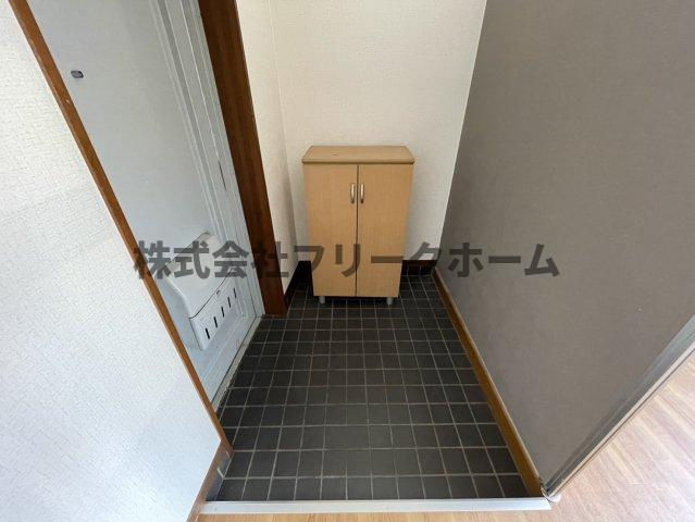 武蔵野市境南町２丁目の賃貸マンションの玄関