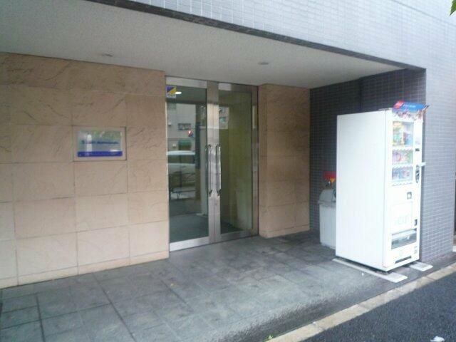 エスコート西早稲田のエントランス